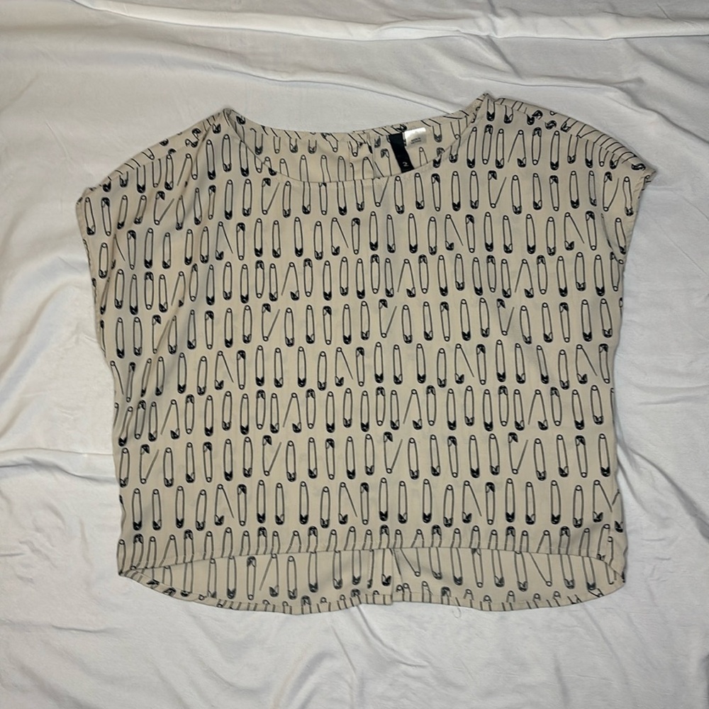 H&M crop oversized safety pin blouse button-down back